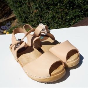 MIA “Anja” clog sandal in Sand 8
